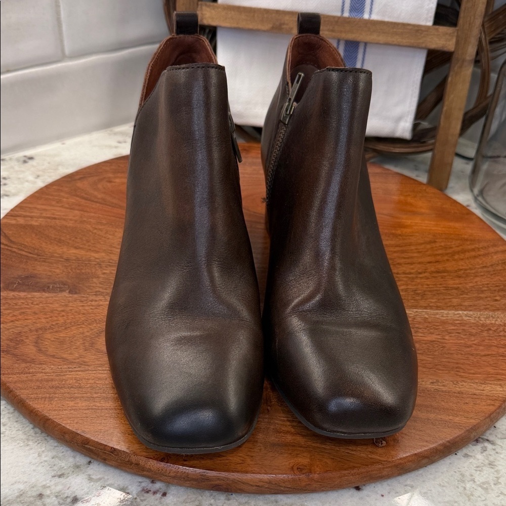 Born Aneto Brown Leather Ankle Boots